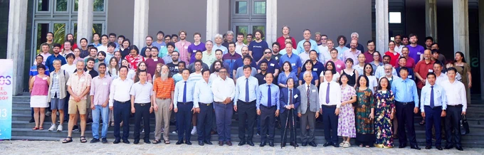 Gần 150 nhà khoa học gặp gỡ tại Quy Nhơn chia sẻ về vật lý, vũ trụ học