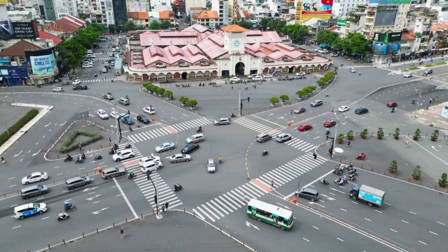 TP.HCM sẽ trồng me chua, lộc vừng trước quảng trường chợ Bến Thành