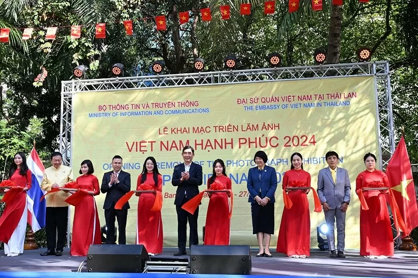 Khai mạc Triển lãm ảnh 'Việt Nam hạnh phúc - Happy Vietnam' tại Thái Lan