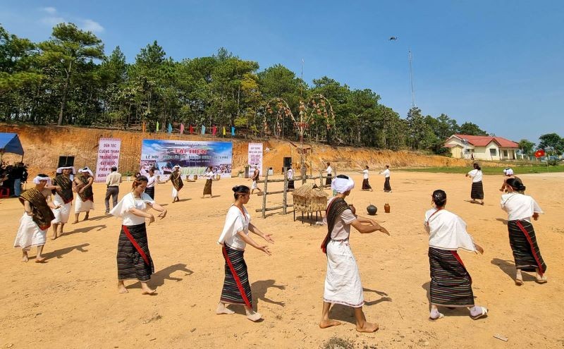 Tái hiện lễ hội “mừng lúa mới” của người Chu Ru