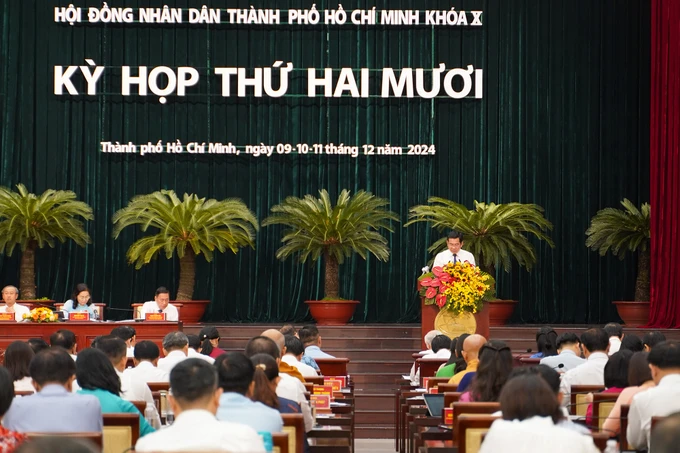 Kỳ họp thứ 20, HĐND khóa X, nhiệm kỳ 2021 - 2026: Tăng trưởng 10% năm 2025 là thách thức lớn với TPHCM