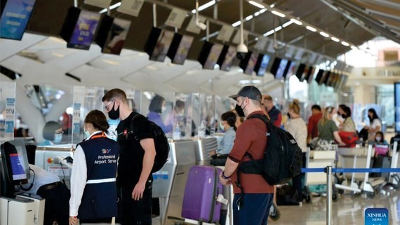 Du khách đến sân bay Suvarnabhumi, Thái Lan