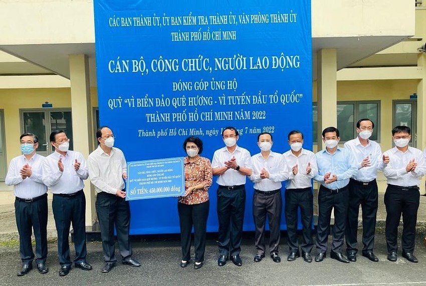 TP.HCM ủng hộ gần 550 triệu đồng cho quỹ 'Vì biển đảo quê hương' ảnh 2