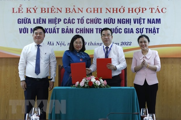 Hop tac tuyen truyen quang ba dat nuoc, con nguoi Viet Nam ra the gioi hinh anh 1