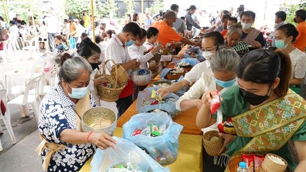 Cong dong nguoi Viet tai Lao to chuc Dai le Vu lan bao hieu hinh anh 1