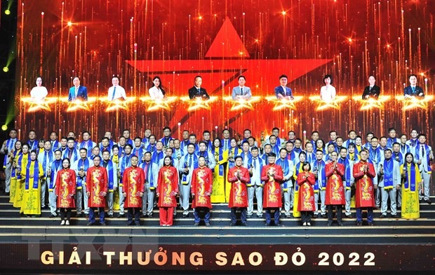 Trao Giai thuong Sao Do - Doanh nhan tre Viet Nam tieu bieu nam 2022 hinh anh 2