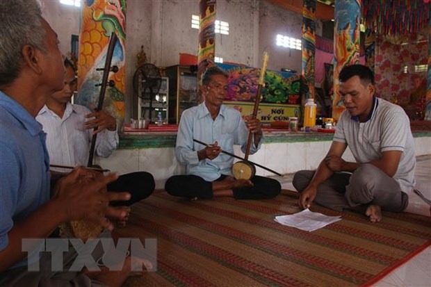 Nghe thuat hat Aday - cau noi ben chat trong cong dong Khmer hinh anh 2