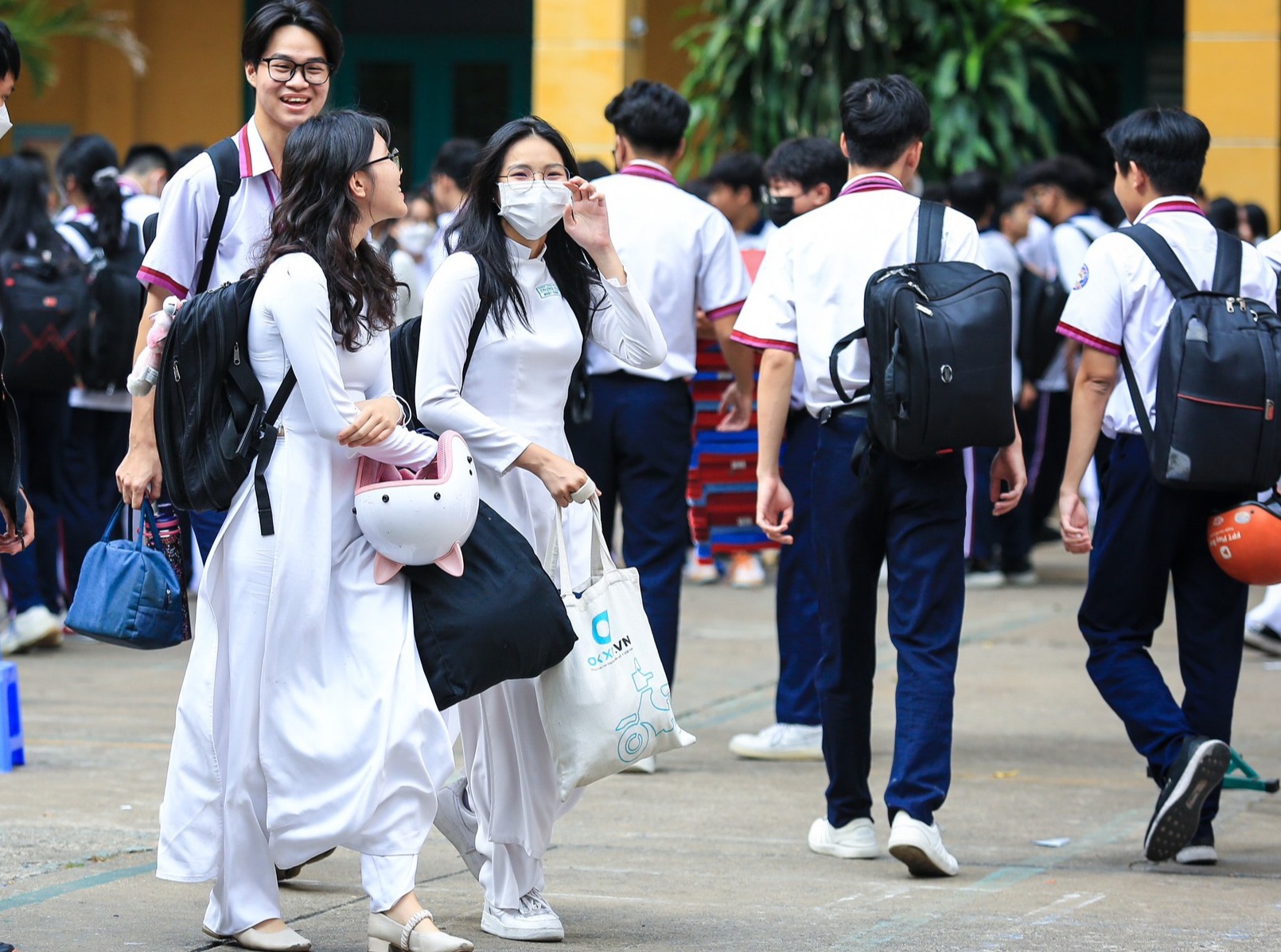 Bên trong ngôi trường trăm năm ở TP.HCM: Cổ kính, đầy chất thơ - Ảnh 9.