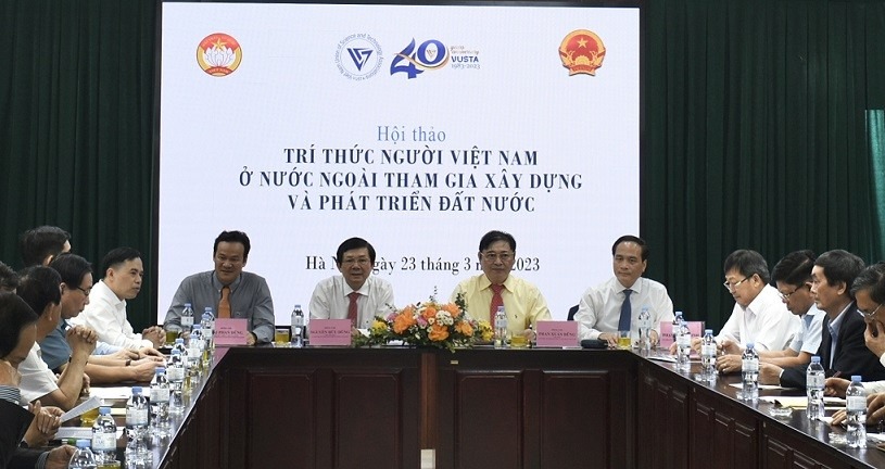 Để khơi thông nguồn lực trí thức người Việt Nam ở nước ngoài