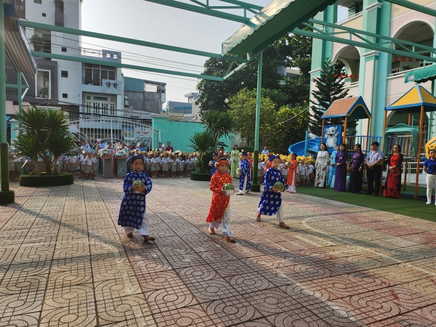 TP.HCM: Thi gói, nấu bánh chưng dâng cúng Vua Hùng ảnh 5