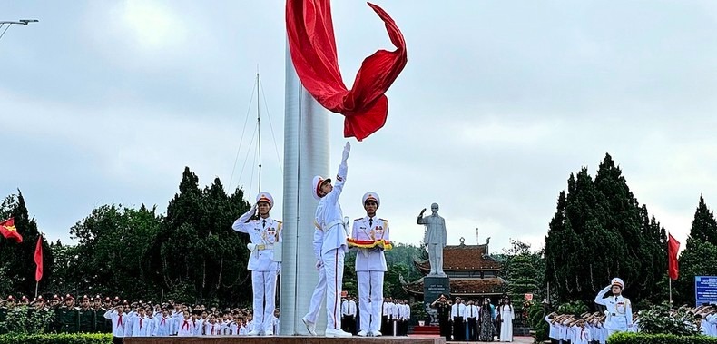 Kỷ niệm 62 năm Ngày Bác Hồ ra thăm đảo Cô Tô ảnh 1