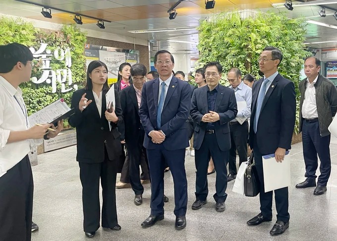 Chủ tịch UBND TPHCM tham quan hệ thống metro của TP Busan.jpg